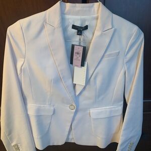 White blazer. Never worn. Size 2P.
